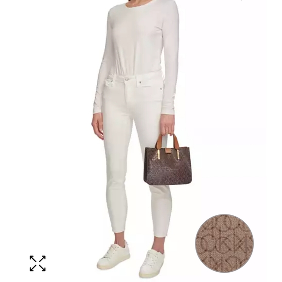 Calvin Klein Audrey Signature Convertiable Crossbody/Clutch - Picture 2 of 8